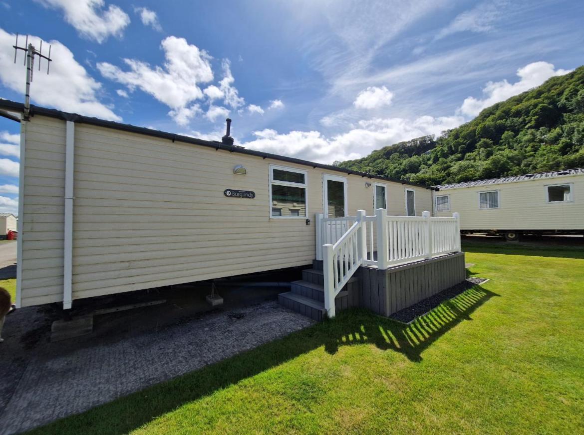 Cozy 2 Bedroom Static Caravan In Clarach Bay , Aberystwyth Exterior photo