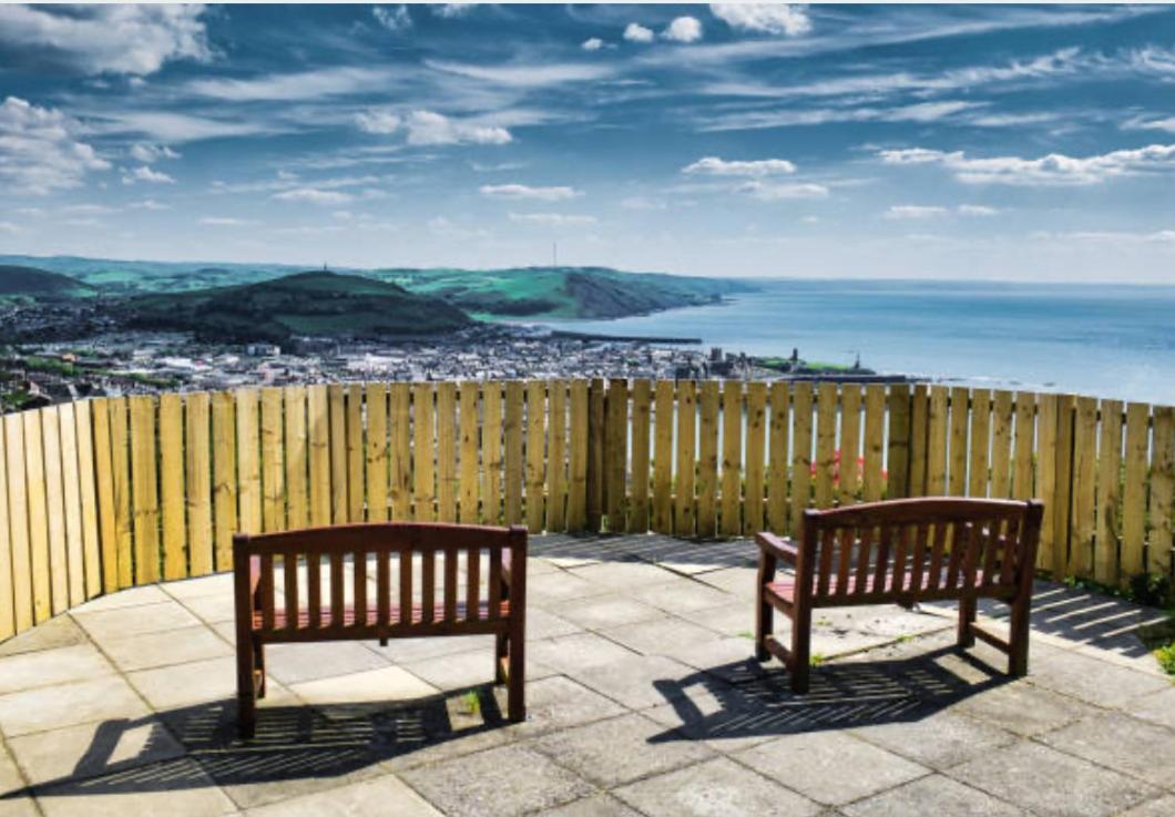 Cozy 2 Bedroom Static Caravan In Clarach Bay , Aberystwyth Exterior photo