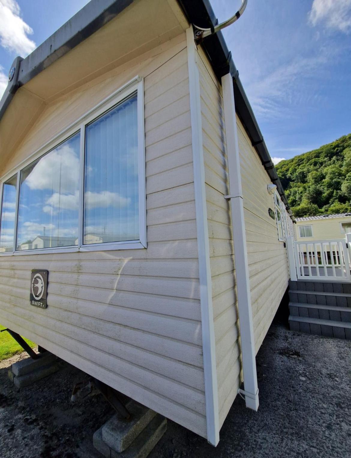 Cozy 2 Bedroom Static Caravan In Clarach Bay , Aberystwyth Exterior photo