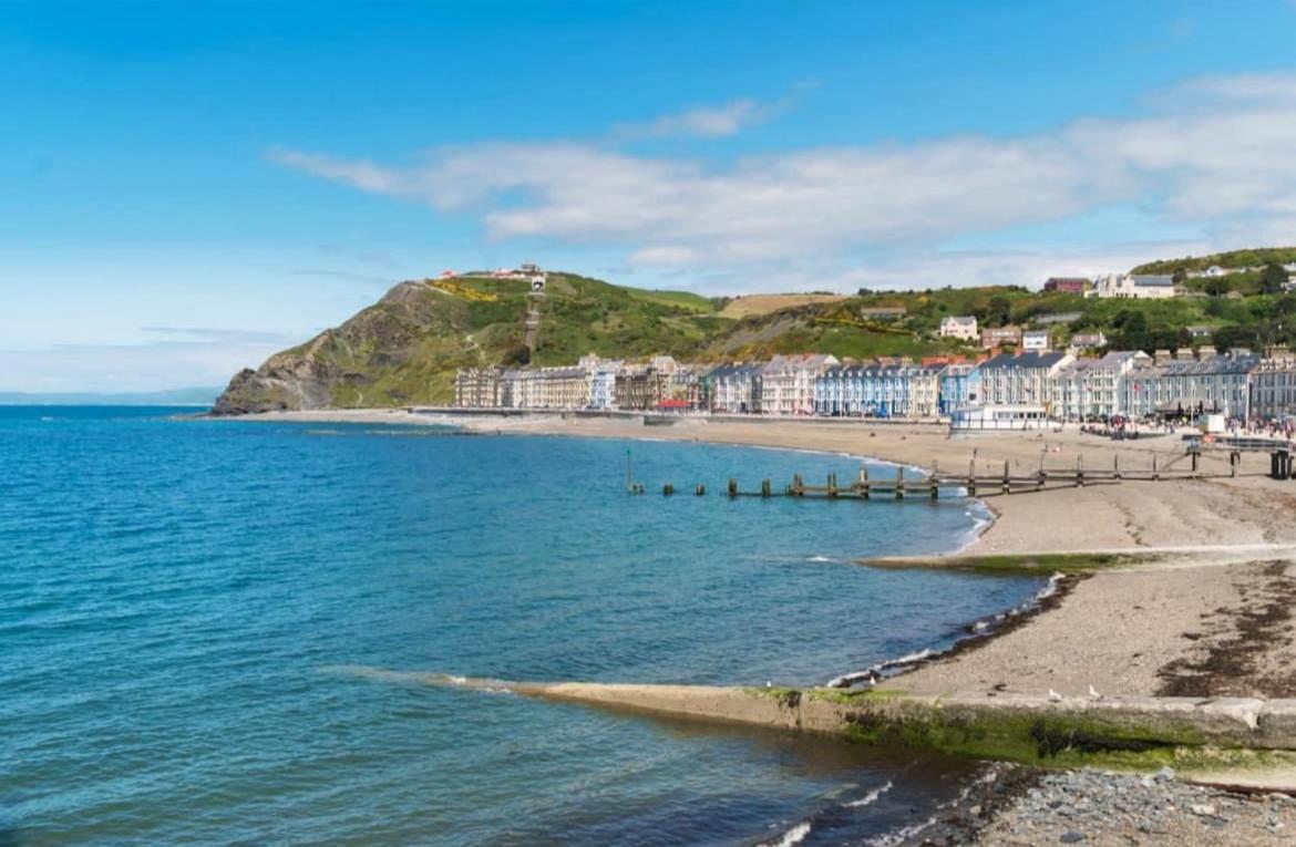 Cozy 2 Bedroom Static Caravan In Clarach Bay , Aberystwyth Exterior photo